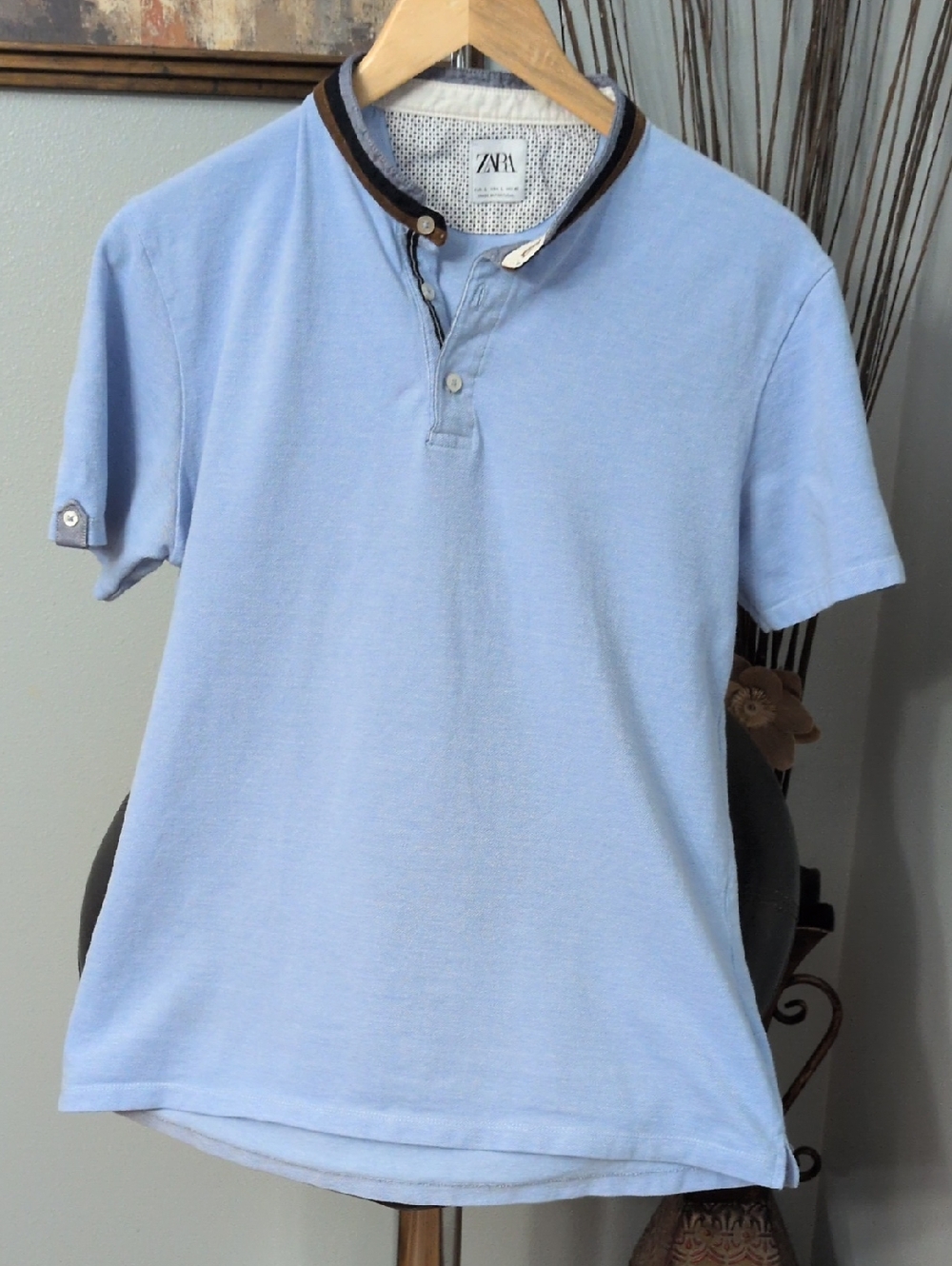 Zara Men’s Light Blue Short Sleeve Henley with Contrast Collar